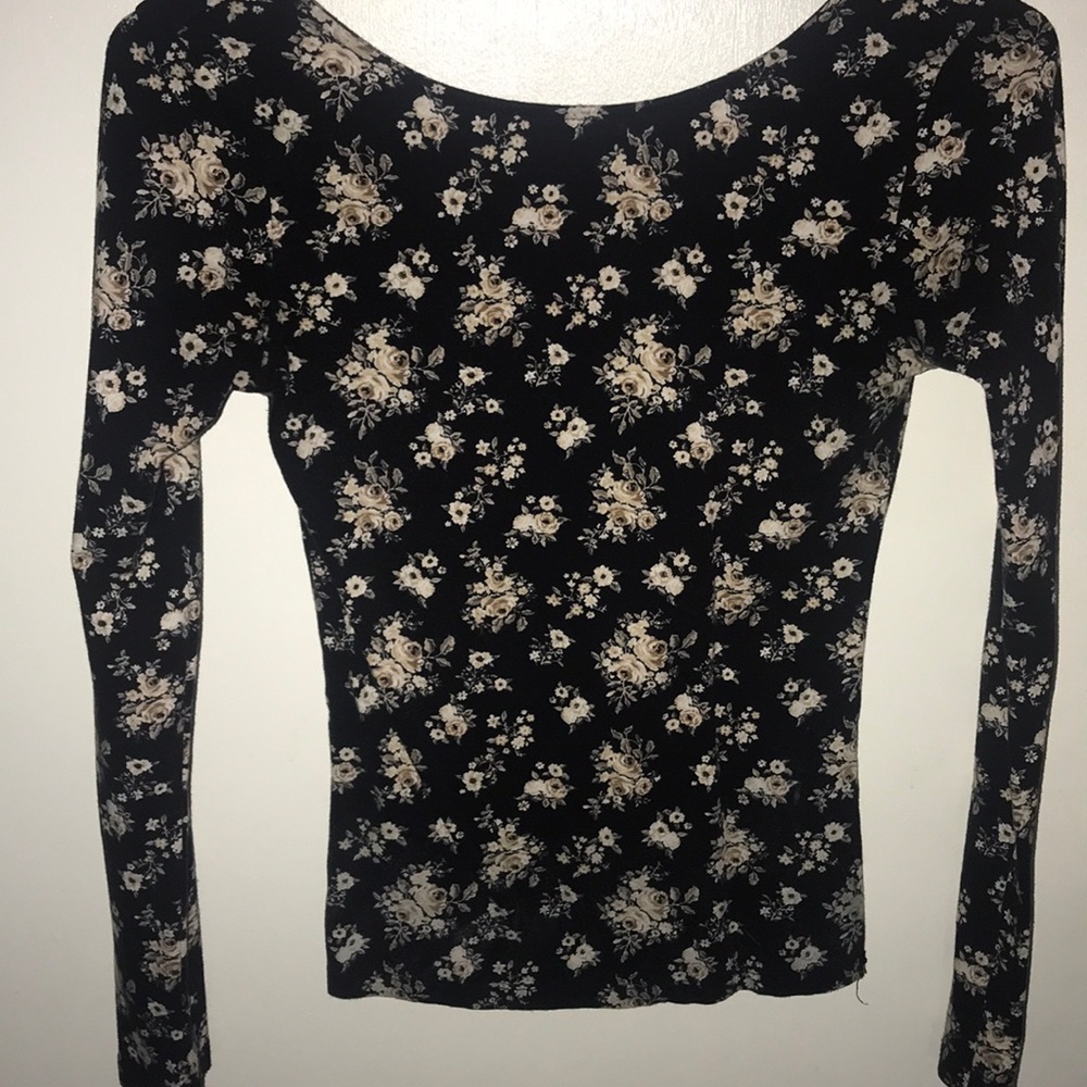 Long sleeve floral top